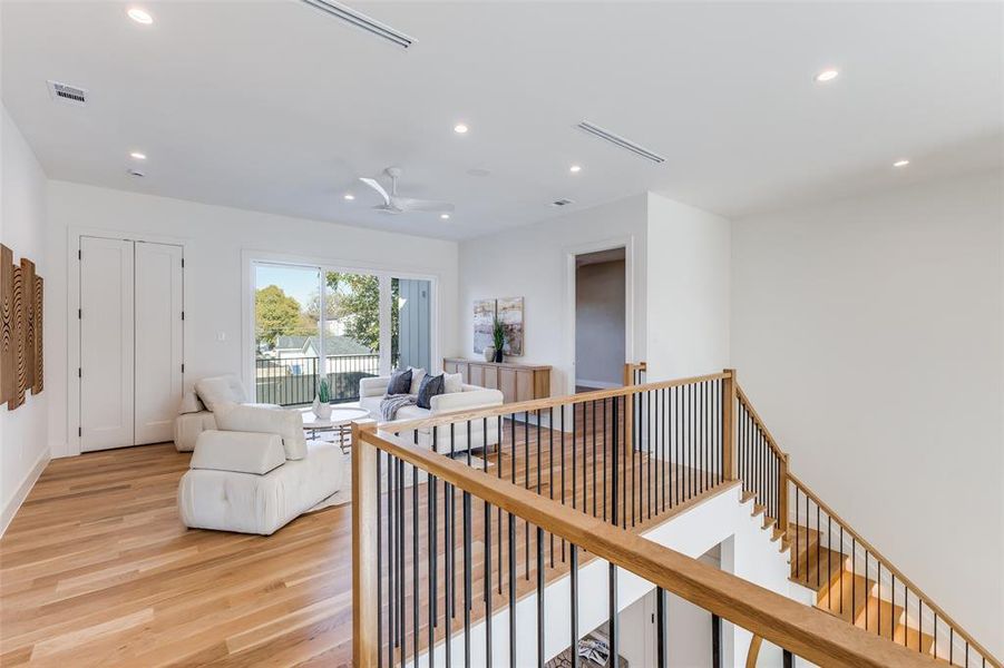 Furnished interior view inside a new home in , Dallas (Image 33). Furnished interior view inside a new home in , Dallas (Image 33).