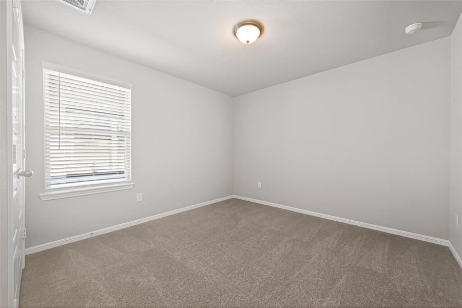 Spacious, unfurnished interior of a new home in Woodland Lakes, Houston (Image 24). Spacious, unfurnished interior of a new home in Woodland Lakes, Houston (Image 24).