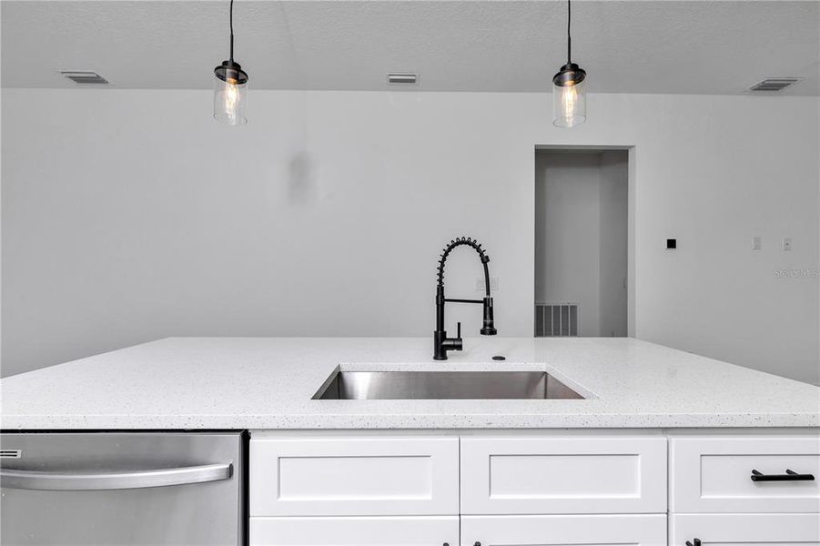 Close-up of interior finishes inside a home in , Dunnellon (Image 11).