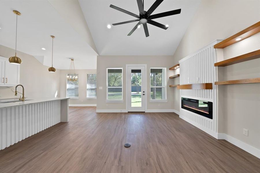 Spacious, unfurnished interior of a new home in , Dallas (Image 21).