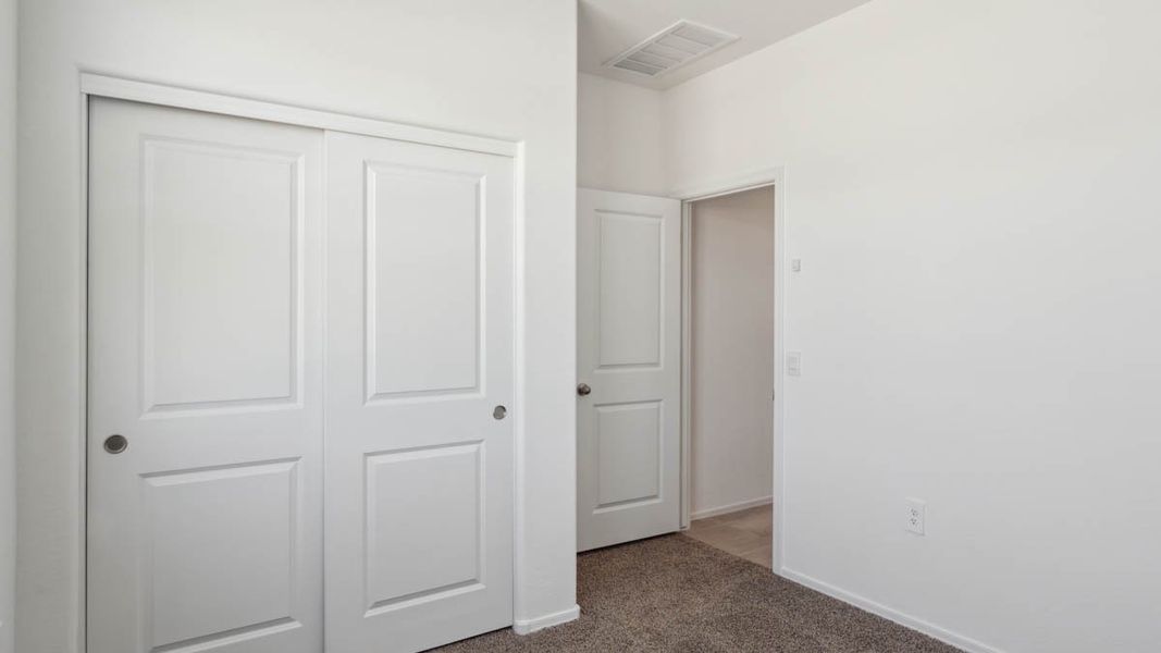 Spacious, unfurnished interior of a new home in Carlton Commons, Casa Grande (Image 32).