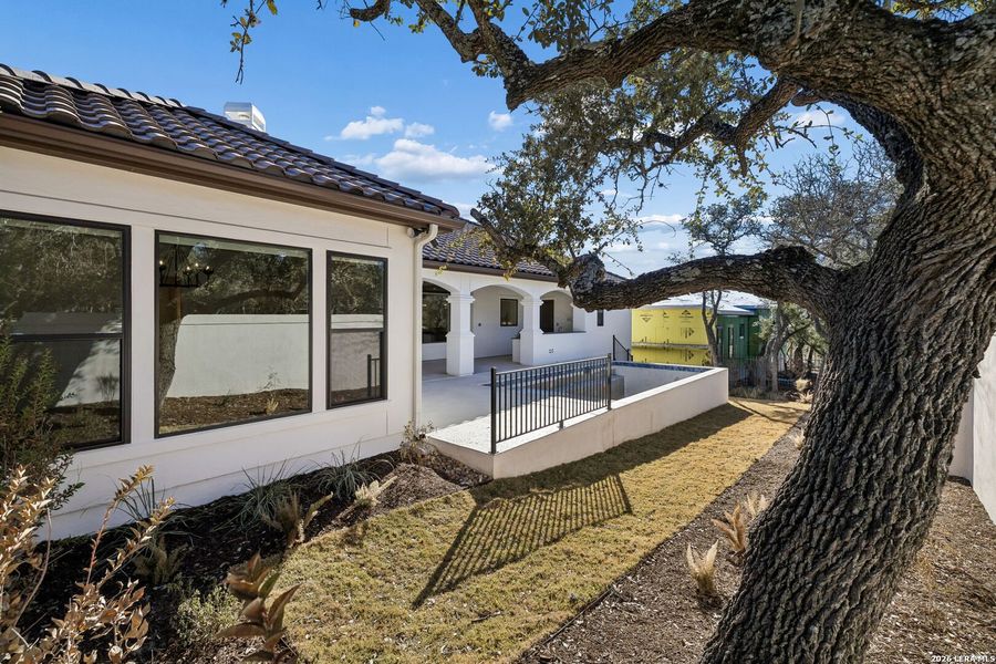 Exterior details and patio area of a home in , San Antonio (Image 30).