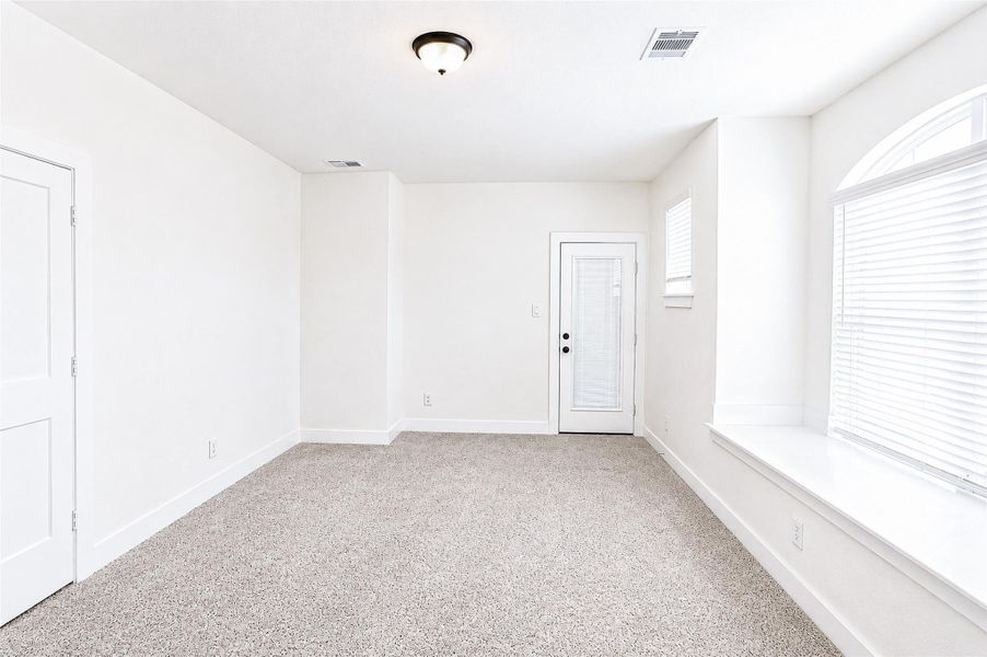 Spacious, unfurnished interior of a new home in , Katy (Image 30).