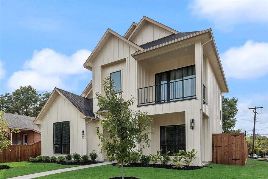 Front exterior of a new home in , Dallas, TX, highlighting curb appeal (Image 2). Front exterior of a new home in , Dallas, TX, highlighting curb appeal (Image 2).