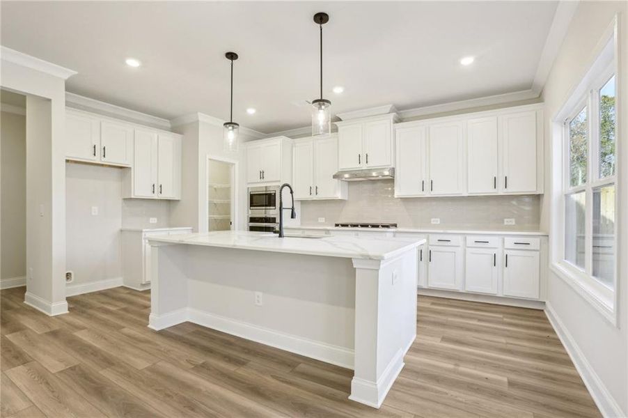 Furnished interior view inside a new home in Ponderosa Farms Manor, Gainesville (Image 9).