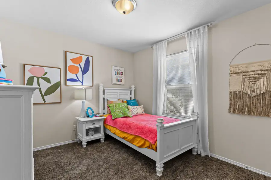 Furnished interior view inside a new home in Rancho Desierto Bello, El Paso (Image 3).
