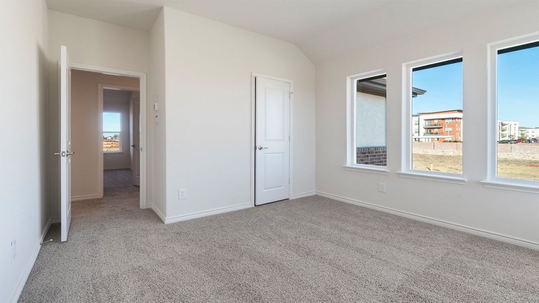 Spacious, unfurnished interior of a new home in The Preserve at Forum, Grand Prairie (Image 14).