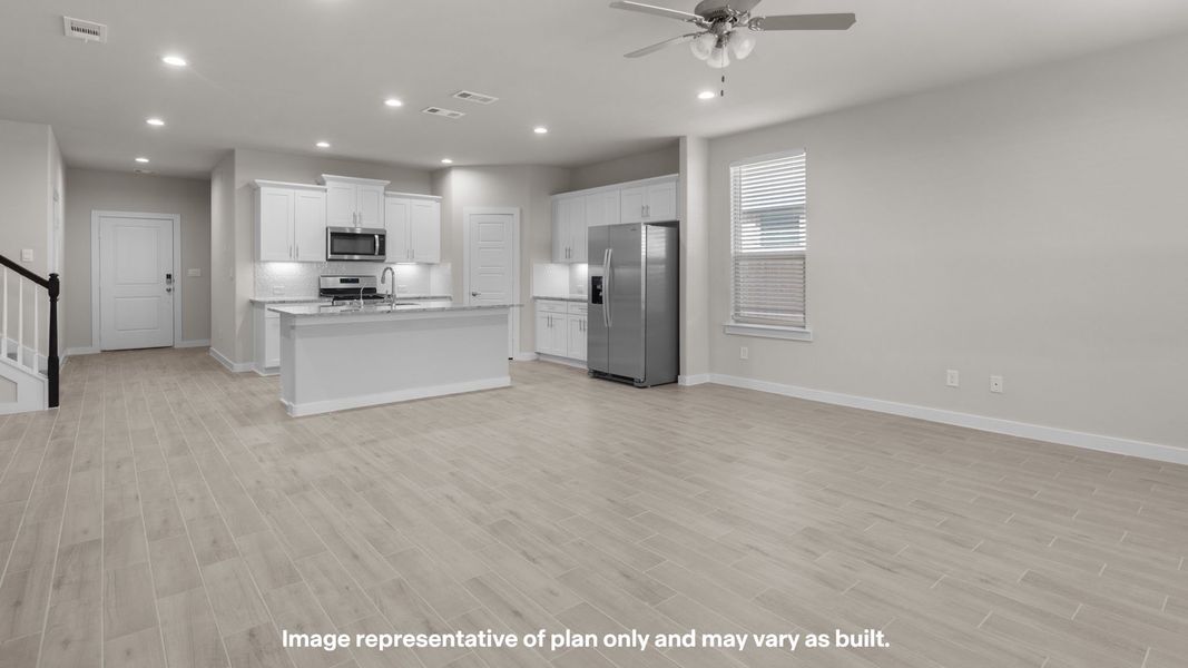 Spacious, unfurnished interior of a new home in Northwest Passage, Midland (Image 15).