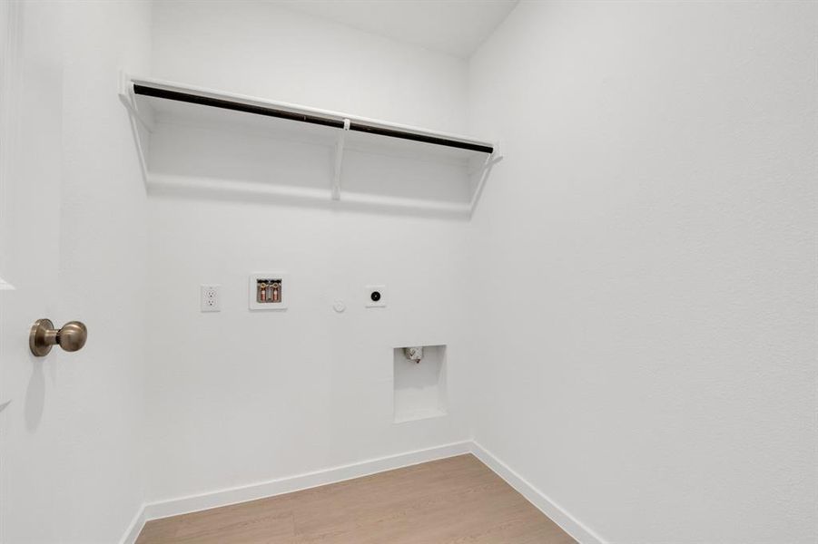 Spacious, unfurnished interior of a new home in Falcon Heights, Forney (Image 11).