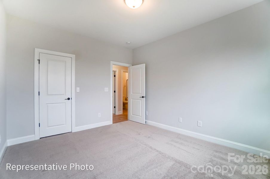 Spacious, unfurnished interior of a new home in Rone Creek, Waxhaw (Image 19).