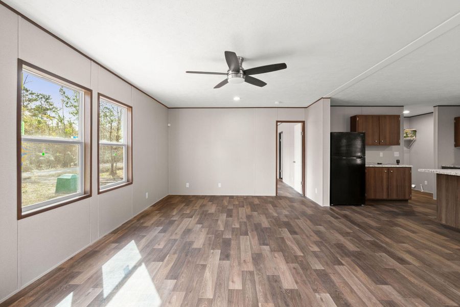 Spacious, unfurnished interior of a new home in , St. George (Image 30).
