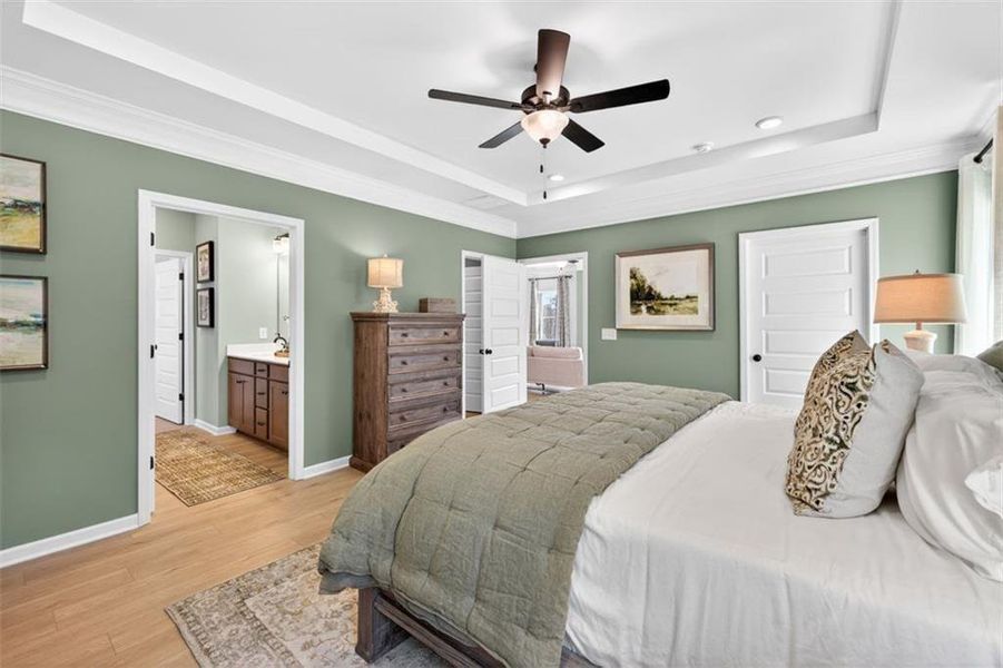 Furnished interior view inside a new home in Oakmont, Dallas (Image 36).