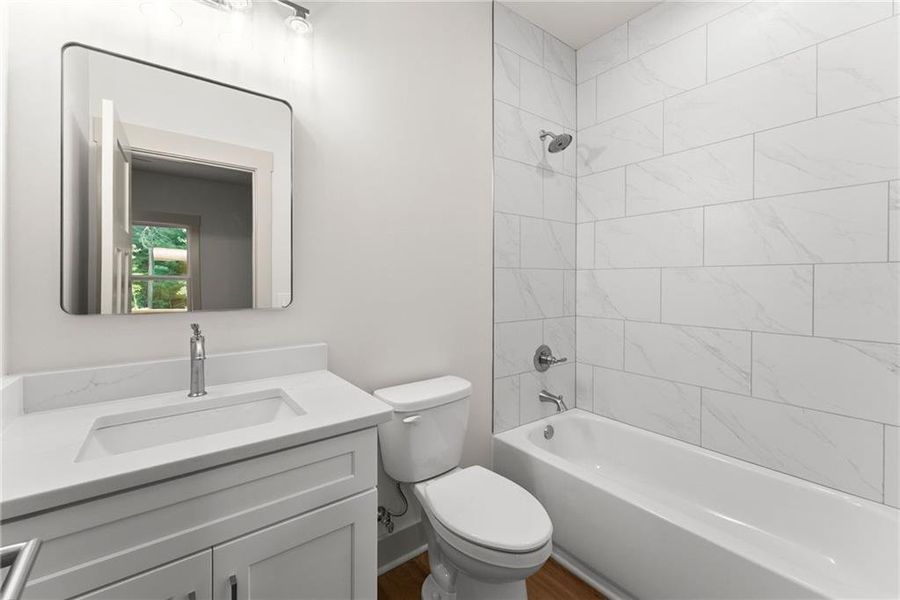 Furnished interior view inside a new home in , Baldwin (Image 40).