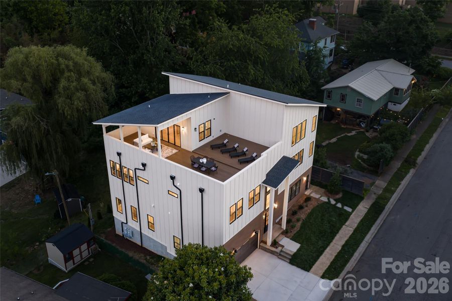 Condo located in Asheville, NC showcasing its design and architecture (Image 5). Condo located in Asheville, NC showcasing its design and architecture (Image 5).