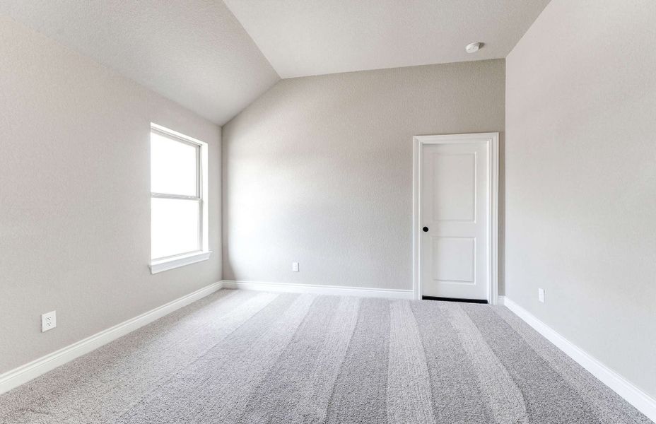 Spacious, unfurnished interior of a new home in Bridgeland 60′, Cypress (Image 42).