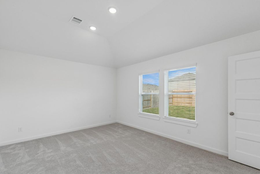 Spacious, unfurnished interior of a new home in Indian Springs, Crosby (Image 23).