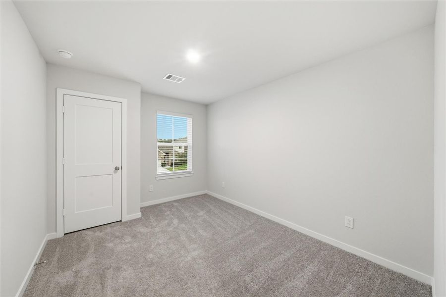 Spacious, unfurnished interior of a new home in Hunters Creek, Baytown (Image 15). Spacious, unfurnished interior of a new home in Hunters Creek, Baytown (Image 15).