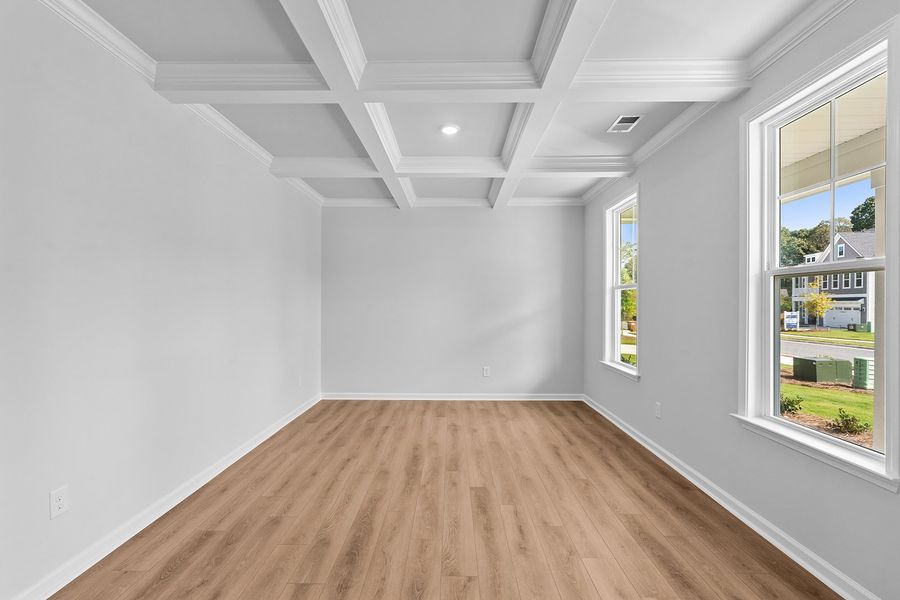 Spacious, unfurnished interior of a new home in Fieldstone, Lexington (Image 22).