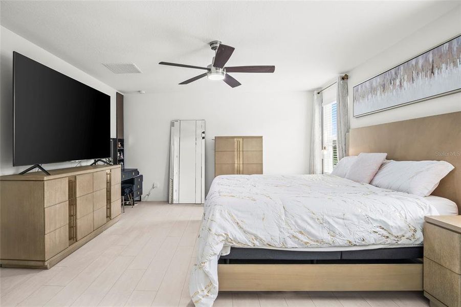 Furnished interior view inside a new home in The Reserve at Twin Lakes, St. Cloud (Image 14).