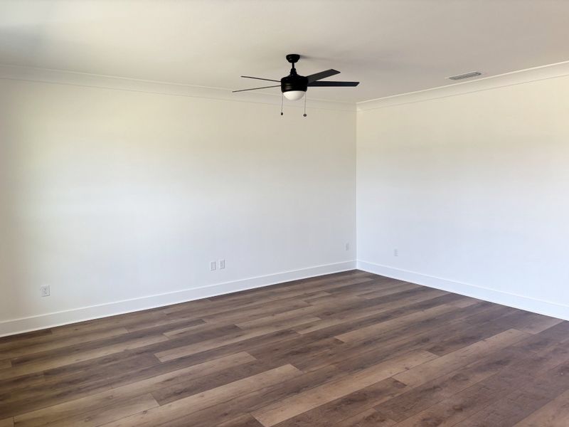 Spacious, unfurnished interior of a new home in Houston Place, Crestview (Image 11).