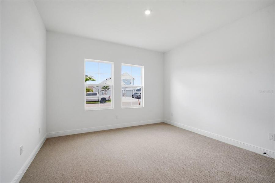 Spacious, unfurnished interior of a new home in North River Ranch, Parrish (Image 37).