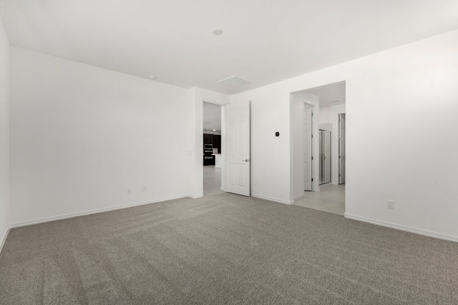 Spacious, unfurnished interior of a new home in Las Ventanas, Goodyear (Image 11).