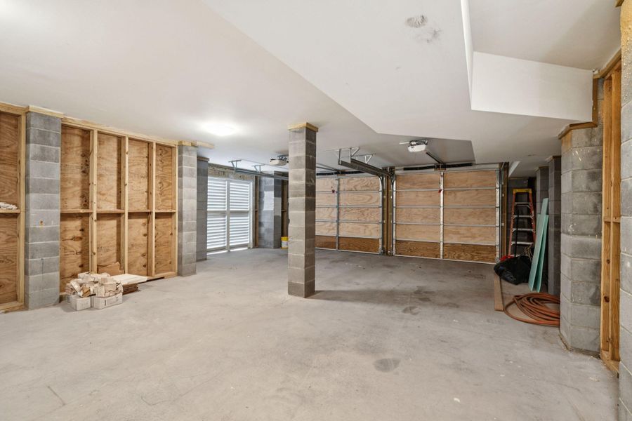 Spacious, unfurnished interior of a new home in , Charleston (Image 60).