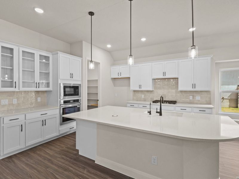 Furnished interior view inside a new home in Potranco Oaks, Castroville (Image 6).