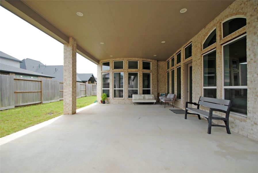 Exterior details and patio area of a home in Cross Creek Ranch, Fulshear (Image 3).