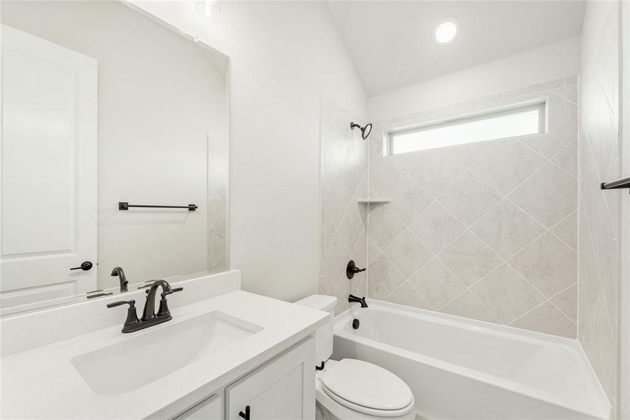 Furnished interior view inside a new home in Glenbrook, Red Oak (Image 8).