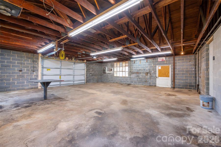 In-progress construction of a new home in , Kannapolis, NC (Image 37).