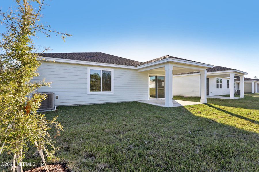 Exterior details and patio area of a home in , Jacksonville (Image 4).