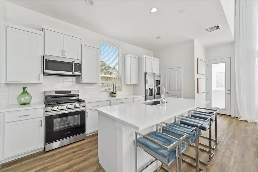 Furnished interior view inside a new home in Uptown District, Houston (Image 7).