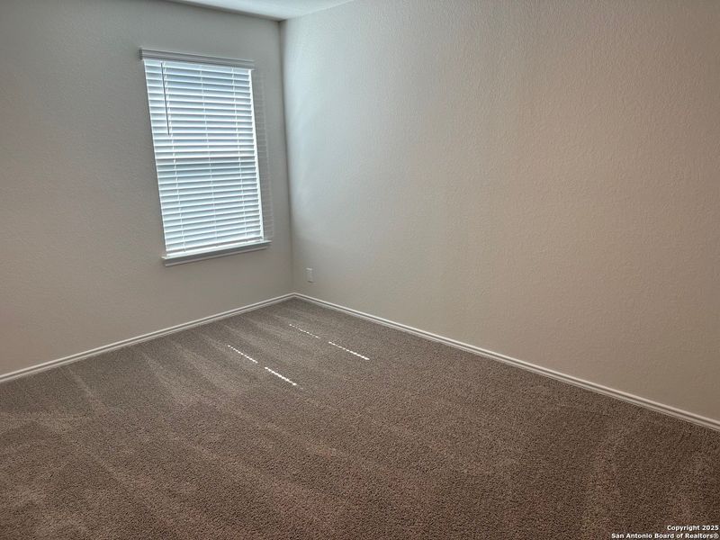 Spacious, unfurnished interior of a new home in Valley Ranch, San Antonio (Image 12).