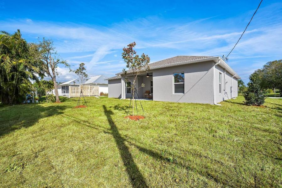 418-Easy-St-HigMedia-046-2000