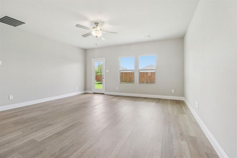 Photo is not of the actual home, but is an inspirational photo of builder’s model home and may depict options, furnishings, and/or decorator features that are not included. Photo is not of the actual home, but is an inspirational photo of builder’s model home and may depict options, furnishings, and/or decorator features that are not included.