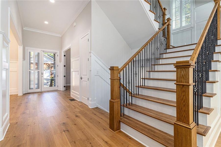 Spacious, unfurnished interior of a new home in , Brookhaven (Image 38).
