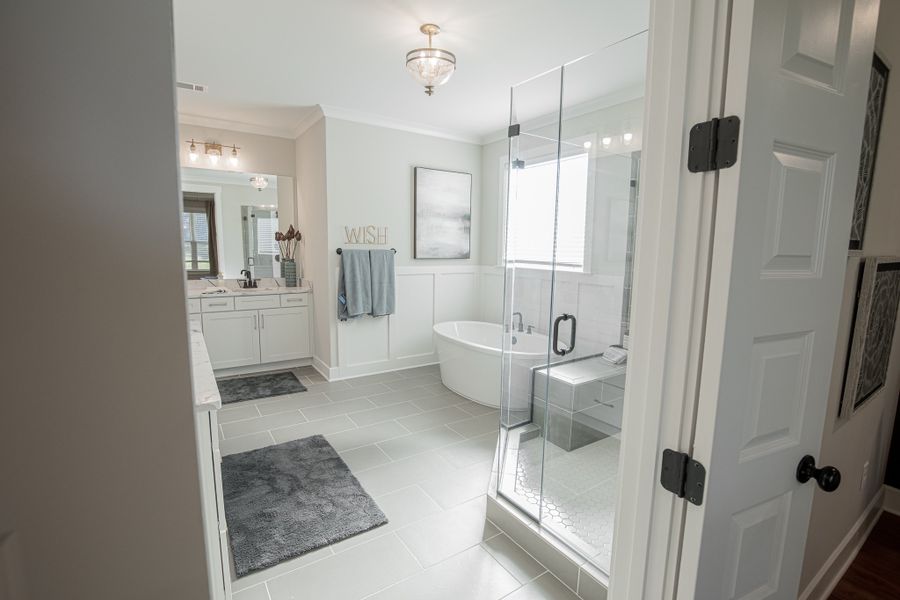 Representative furnished interior of a home built from the Huntington by Grant & Co in White Oak, Arlington (Image 10).