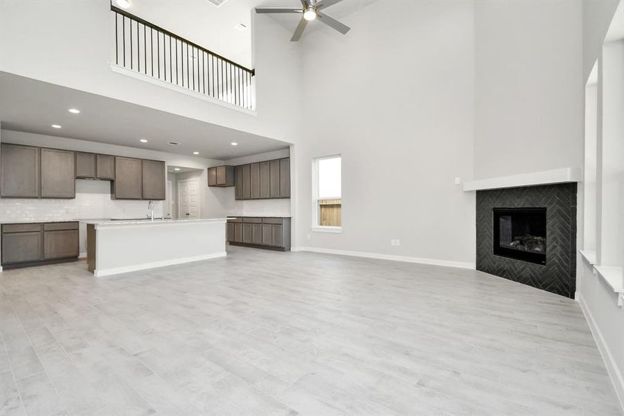 Another perspective of the connection between the kitchen and family room!