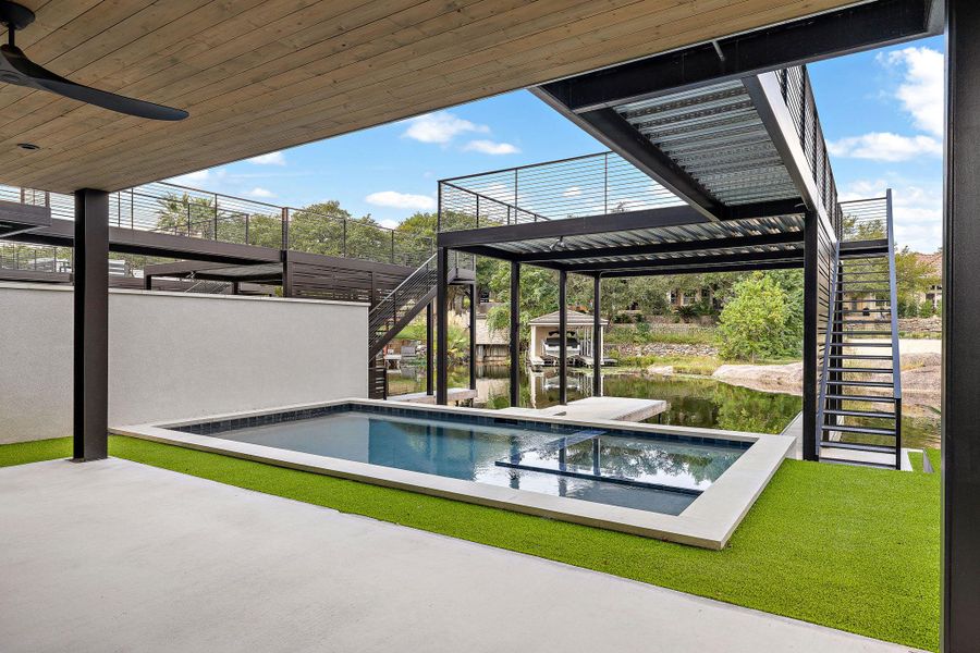 Exterior details and patio area of a home in , Horseshoe Bay (Image 27).