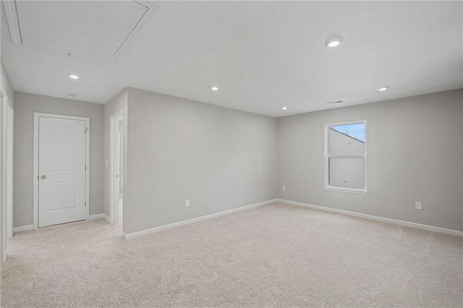 Spacious, unfurnished interior of a new home in Crossvine Estates, Braselton (Image 20).