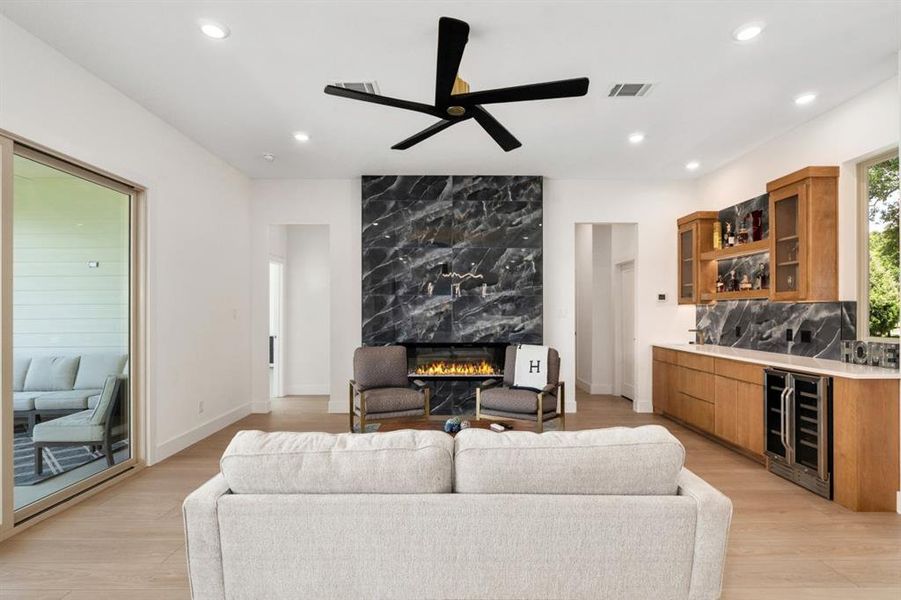 Furnished interior view inside a new home in , Malakoff (Image 8).