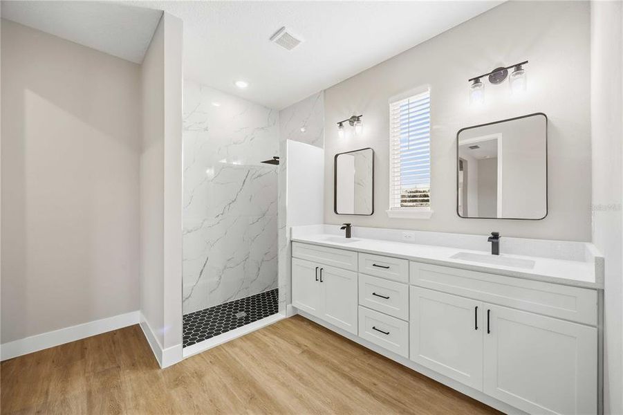 Furnished interior view inside a new home in , Winter Haven (Image 11).