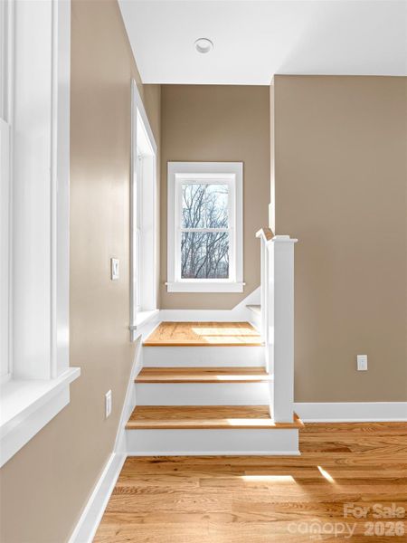 Spacious, unfurnished interior of a new home in , Asheville (Image 32).