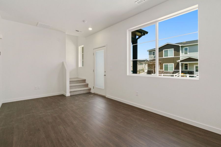 811 - Westcliff Townhome Living Room