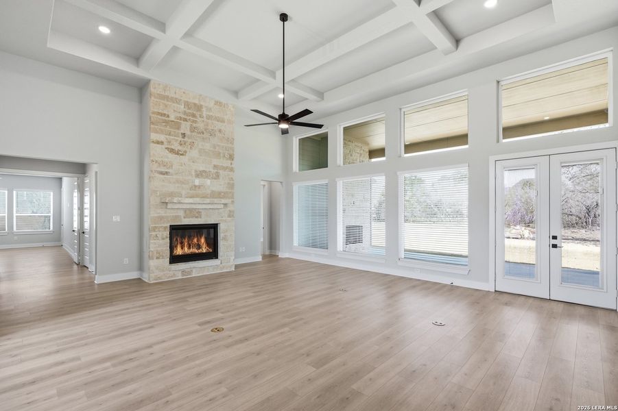 Spacious, unfurnished interior of a new home in Potranco Oaks, San Antonio (Image 18).