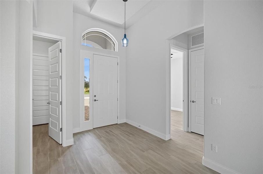 Spacious, unfurnished interior of a new home in Marina Del Palma, Palm Coast (Image 43).