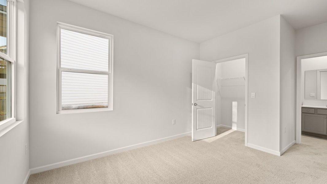 Spacious, unfurnished interior of a new home in Liberty Crossing, Braselton (Image 20).