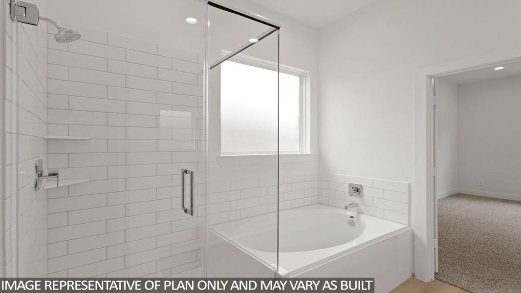 Furnished interior view inside a new home in Silverthorne, Conroe (Image 8).