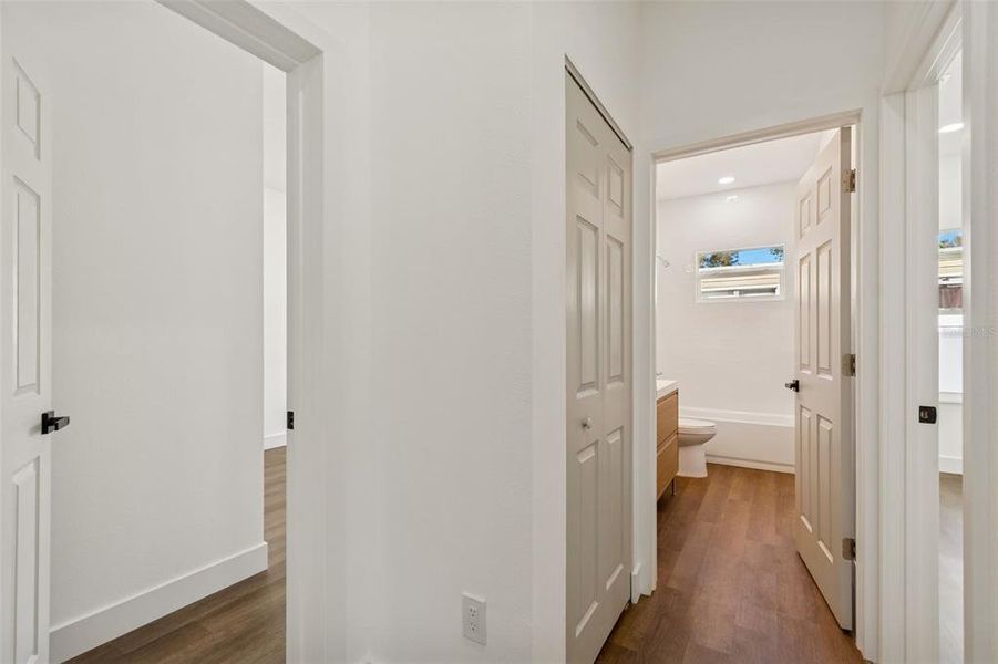 Spacious, unfurnished interior of a new home in , St. Petersburg (Image 61). Spacious, unfurnished interior of a new home in , St. Petersburg (Image 61).